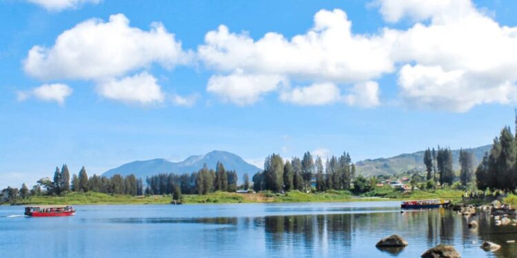 Danau Diateh, Alahan Panjang (Foto: Istimewa)