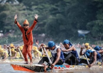 Pacu Jalur (Istimewa)