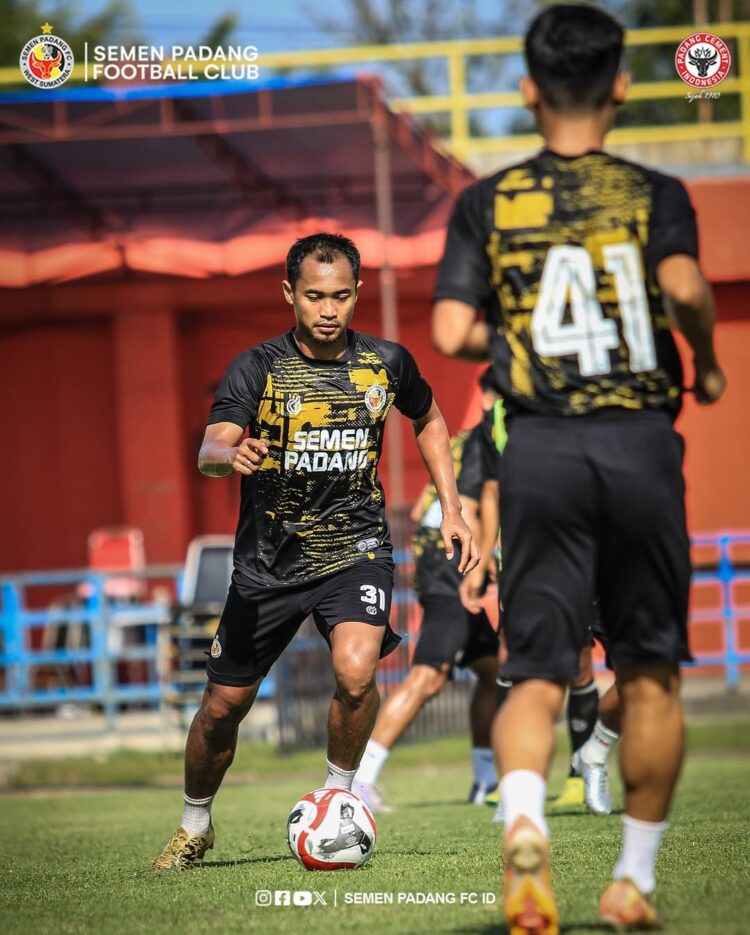 Official Training Semen Padang FC Jelang Laga Kontra PSM Makasar (Dok: Semen Padang FC)