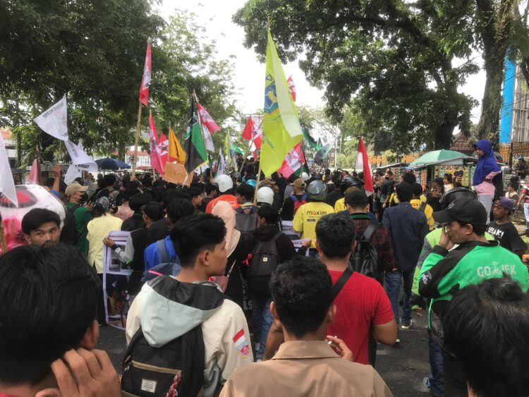 Massa Aksi Mulai Berdatangan (Dok. Sumbarzone.cm/MN)